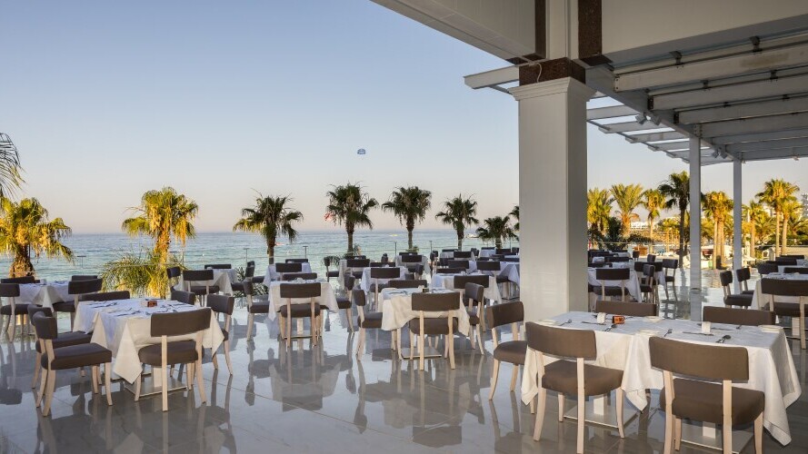 Constantinos The Great Beach Hotel